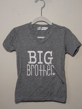 Little Baby Gray "BIG brother" V-Neck Tee Boys Size 120 US 6-7